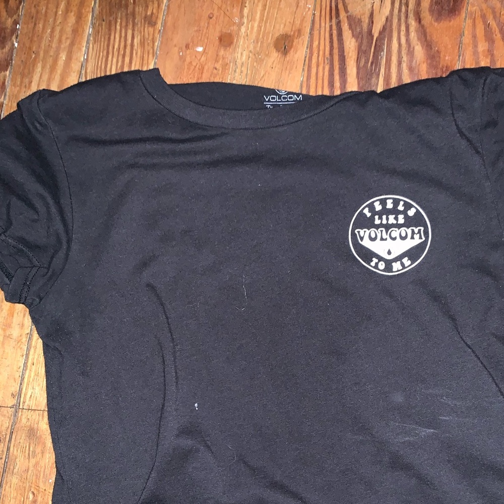 Volcom shirt size Small $12